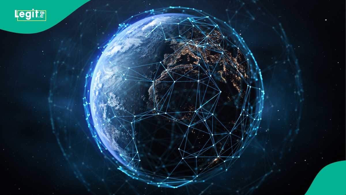 World In 2027 2035: 350 Experts Predict What the World Will Look Like in 10 Years ...