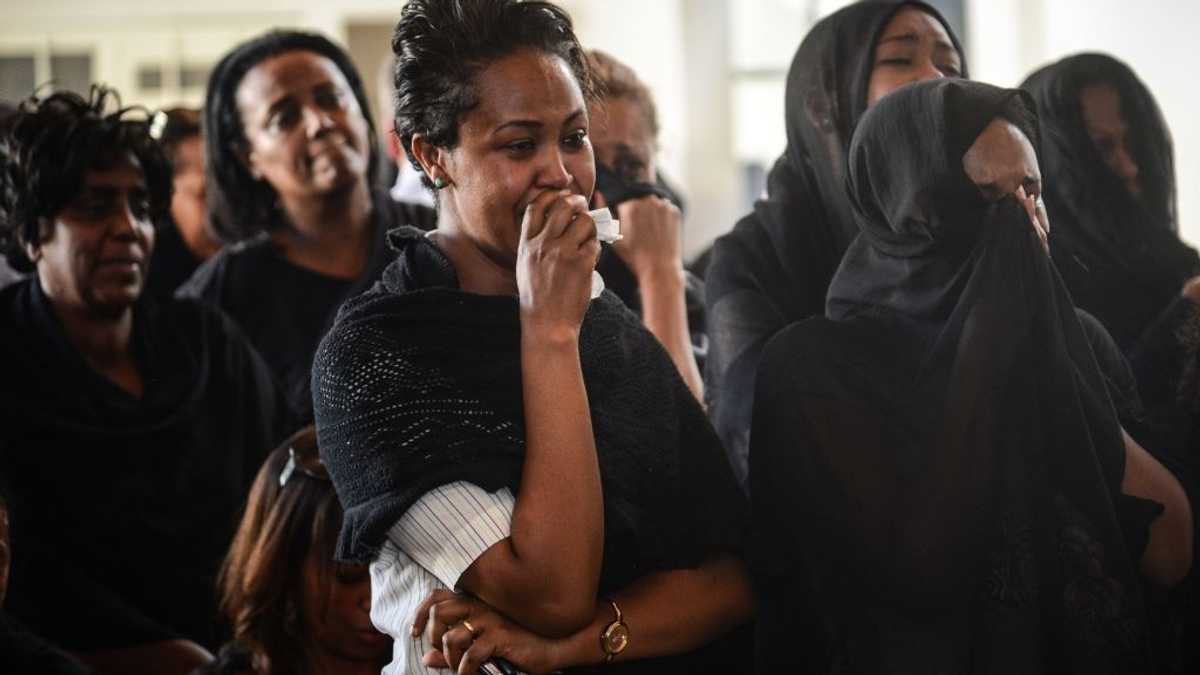 My sister booked a party on my daughter’s funeral day — Her husband’s words changed everything