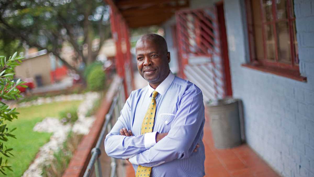 He was everyone’s favorite teacher until one student’s drawing exposed his hidden past