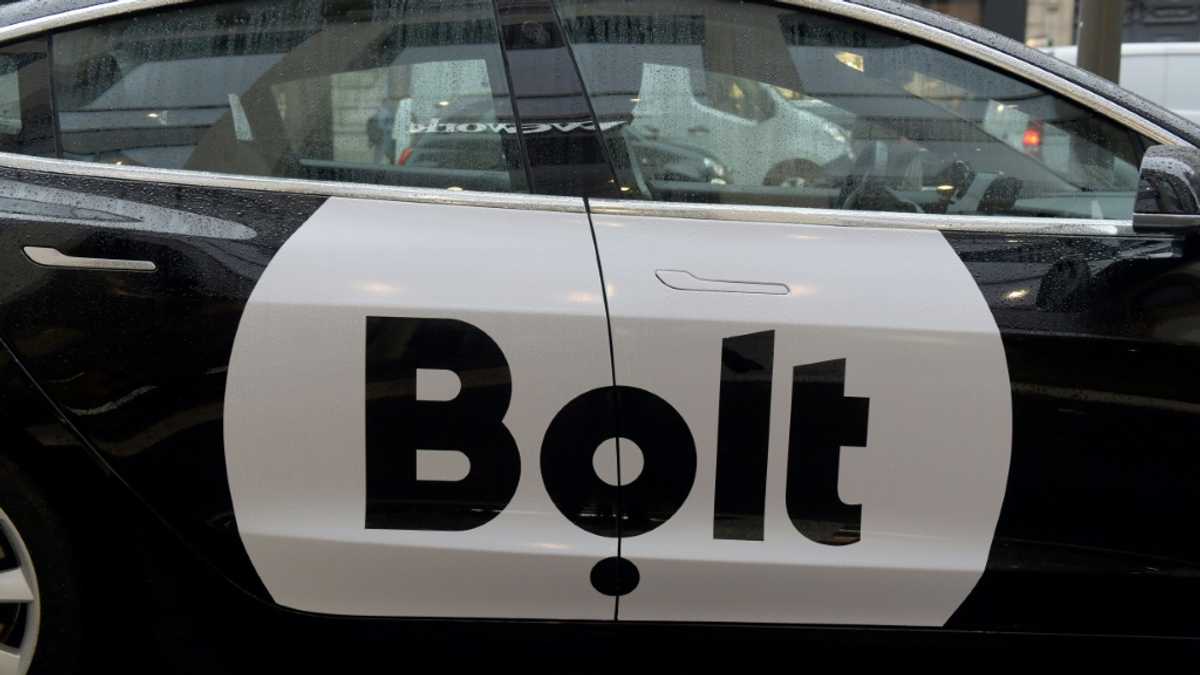 Uber and Bolt unveil women-only service in Paris