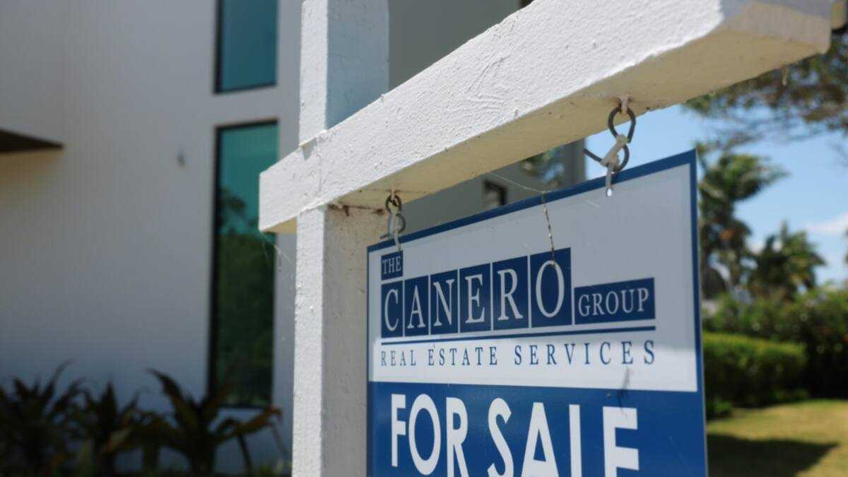 US new home sales dip in June, missing estimates