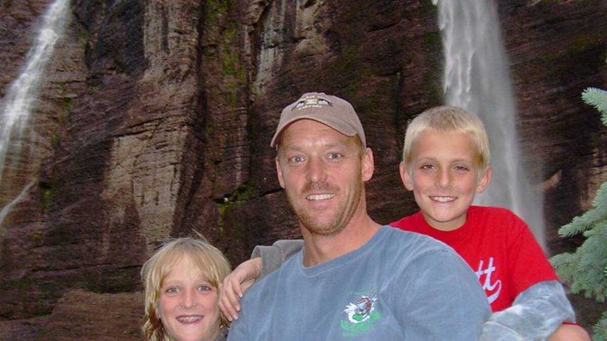 Greg Paul’s biography: what is known about the Paul brothers’ dad