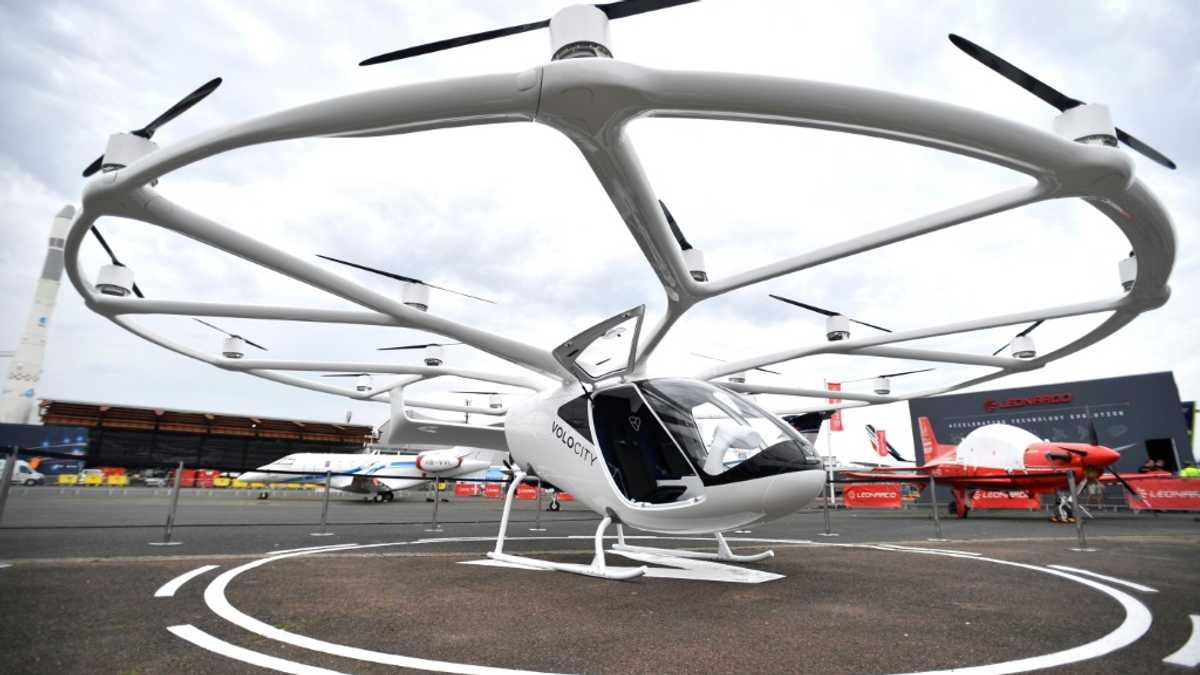 Paris 'flying taxis' scheme misses Olympic debut