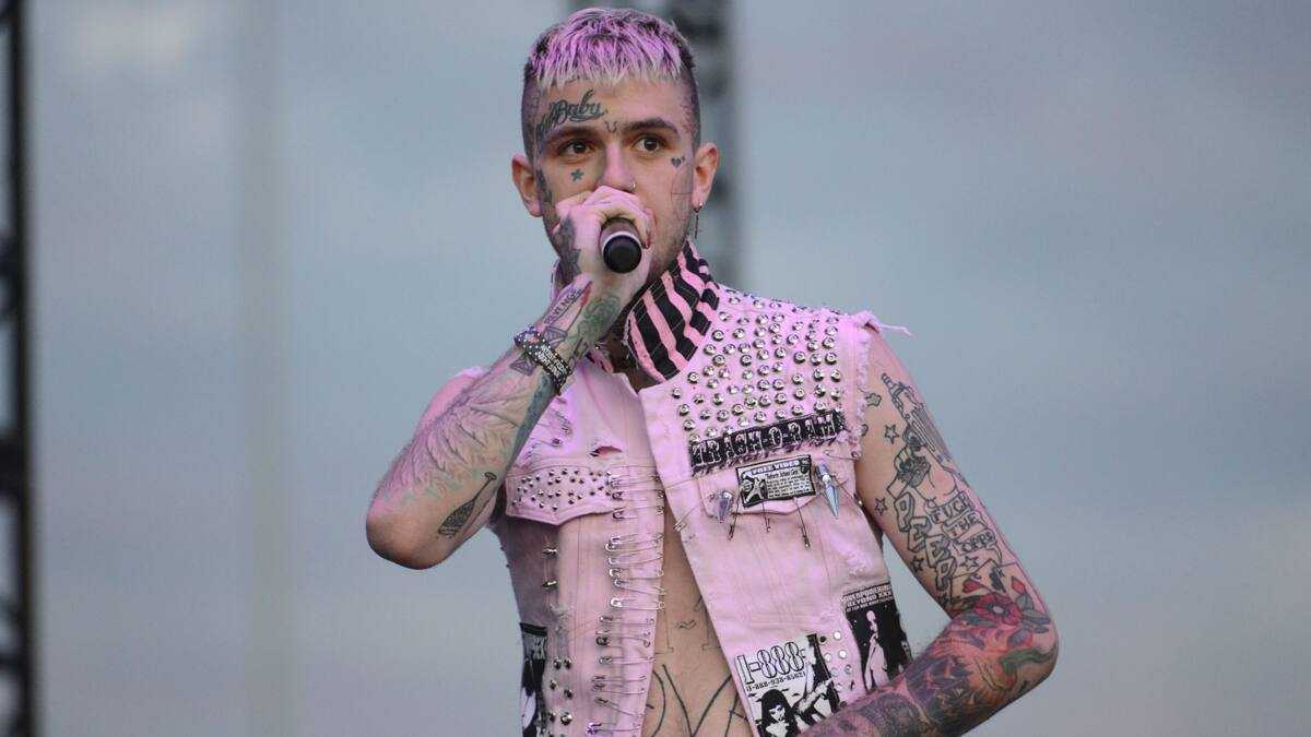 Lil Peep’s girlfriend's timeline: who has the late rapper dated? - Legit.ng