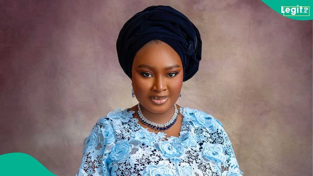 Nigerian Bride Sweeps In-Laws' Compounds for Tradition, Video Goes Viral