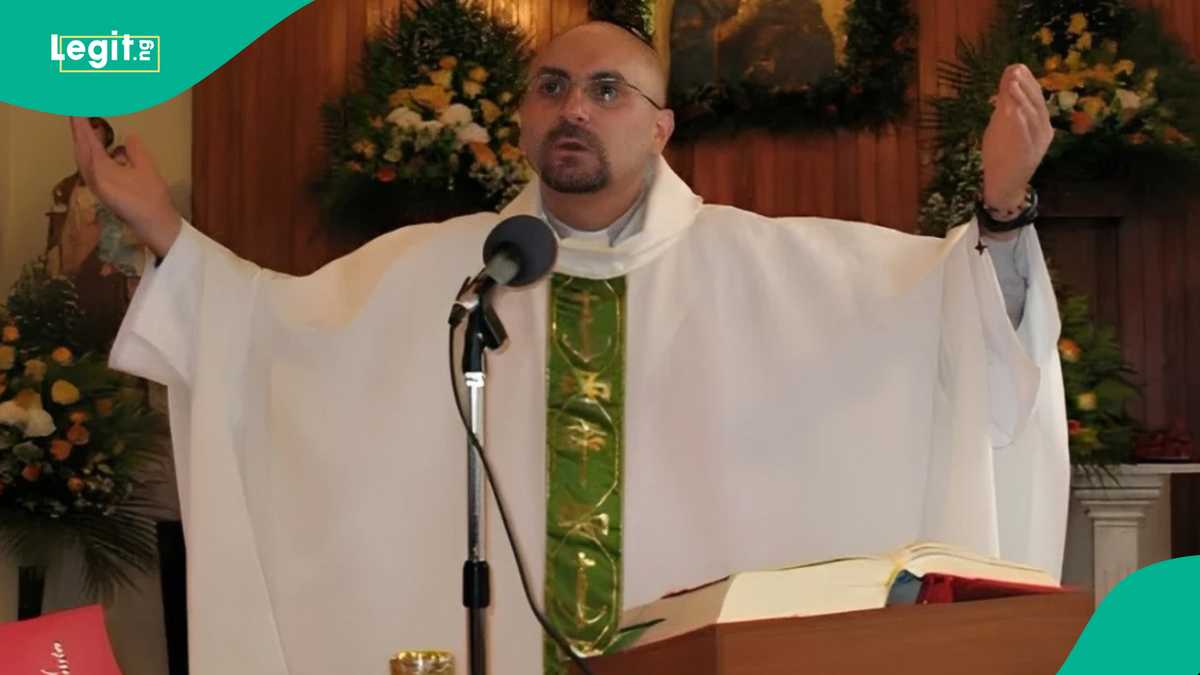 Catholic priest dies after large crucifix falls on him during live-streamed Mass, video emerges