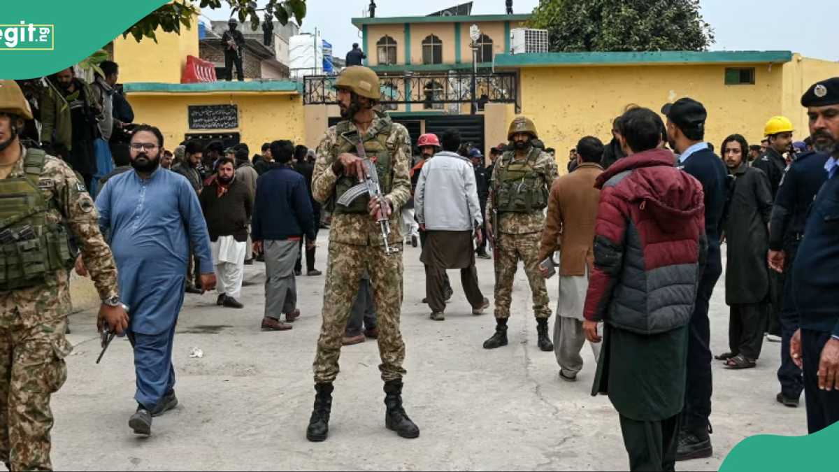 31 Killed, 169 others injured as major mosque bombed during Friday prayers