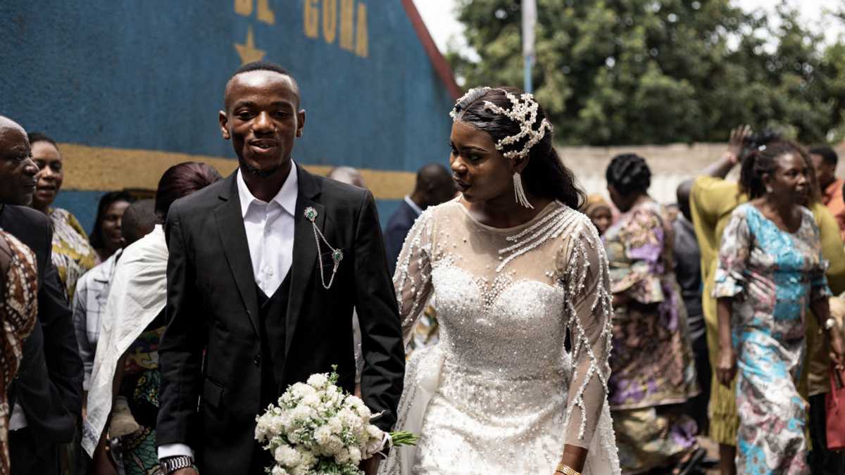 My uncle called me “selfish” at my wedding — Then grandma said one sentence