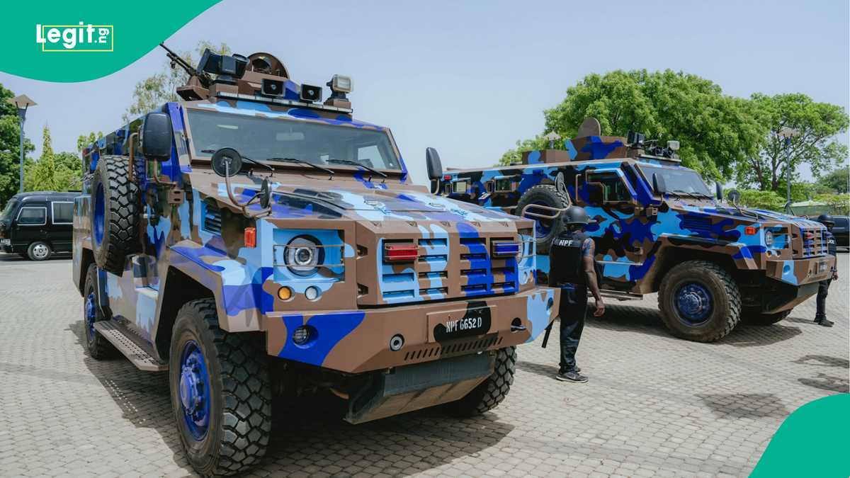 Breaking: Drama, attack as police raid home, arrest popular SSG