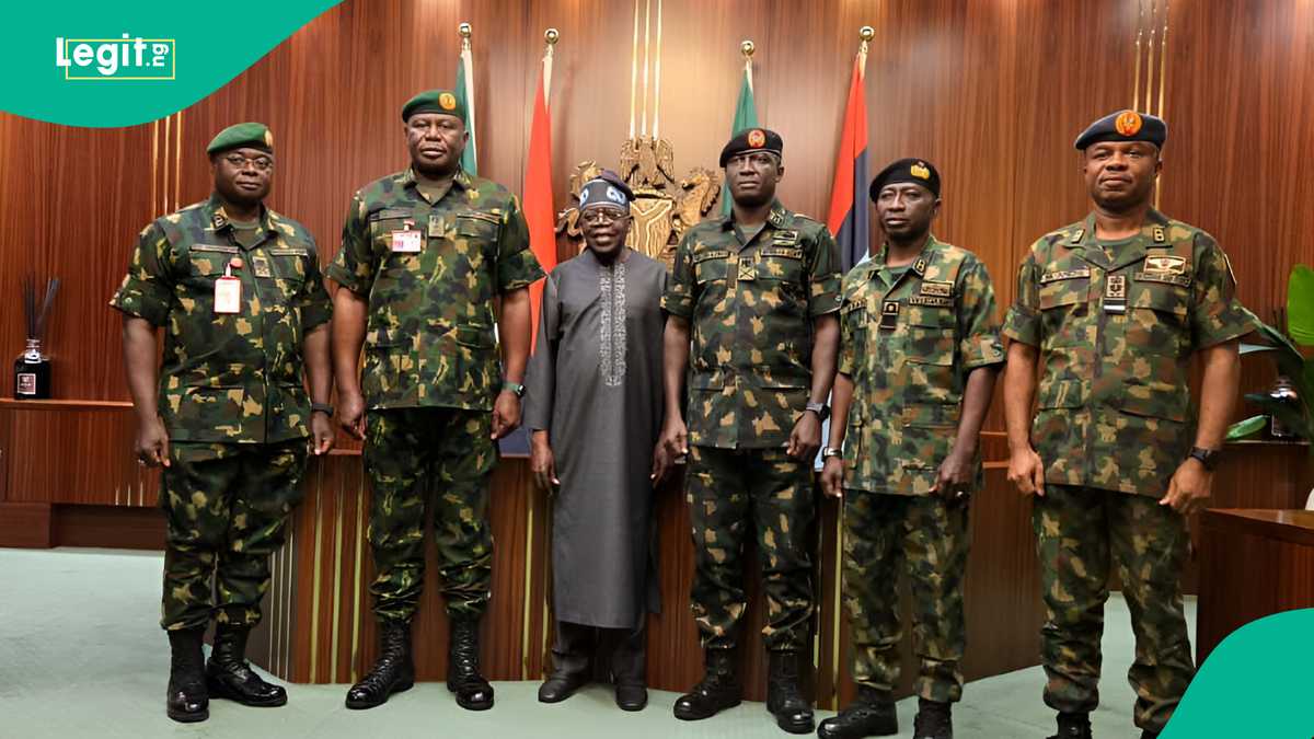 Breaking: Nigeria's Chief of Defence Staff, others told to r