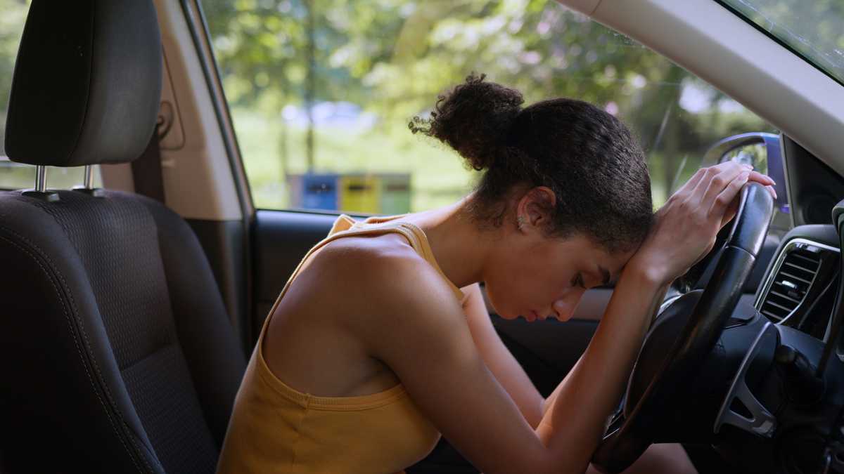 Single mom of four buys used car, owner tells her to look In trunk when she gets home