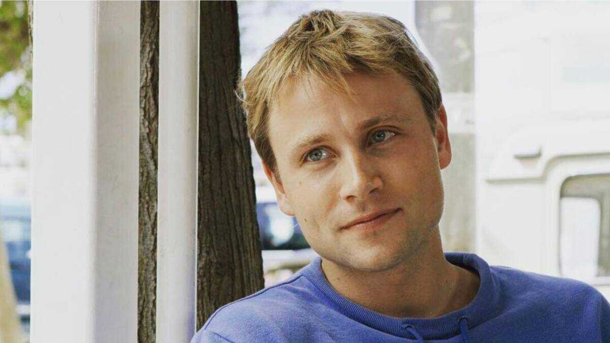 Max Riemelt bio: career, partner, daughter, is he gay? - Legit.ng