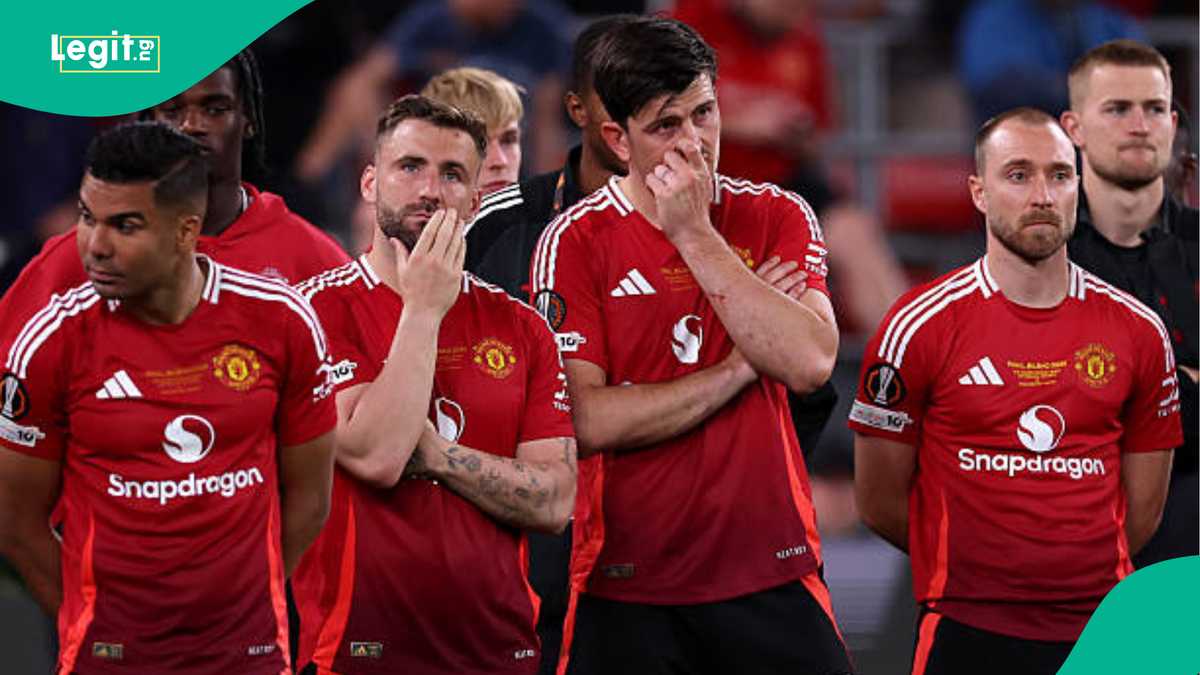 Manchester United outcast sends transfer message to Chelsea amid talks to exit Old Trafford