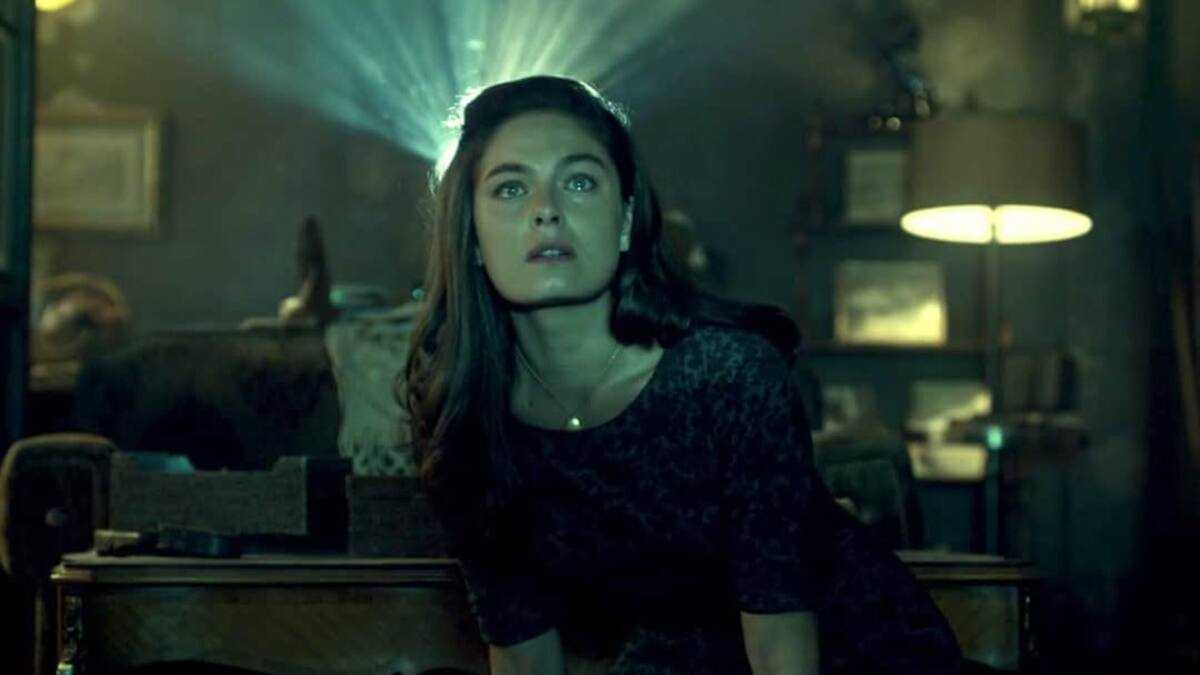 Alexa Davalos bio: age, height, net worth, movies and TV shows - Legit.ng