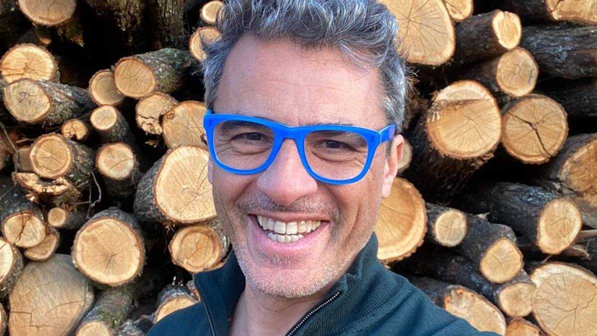 Qui est Karine, la femme de l'antiquaire Julien Cohen (Affaire Conclue
