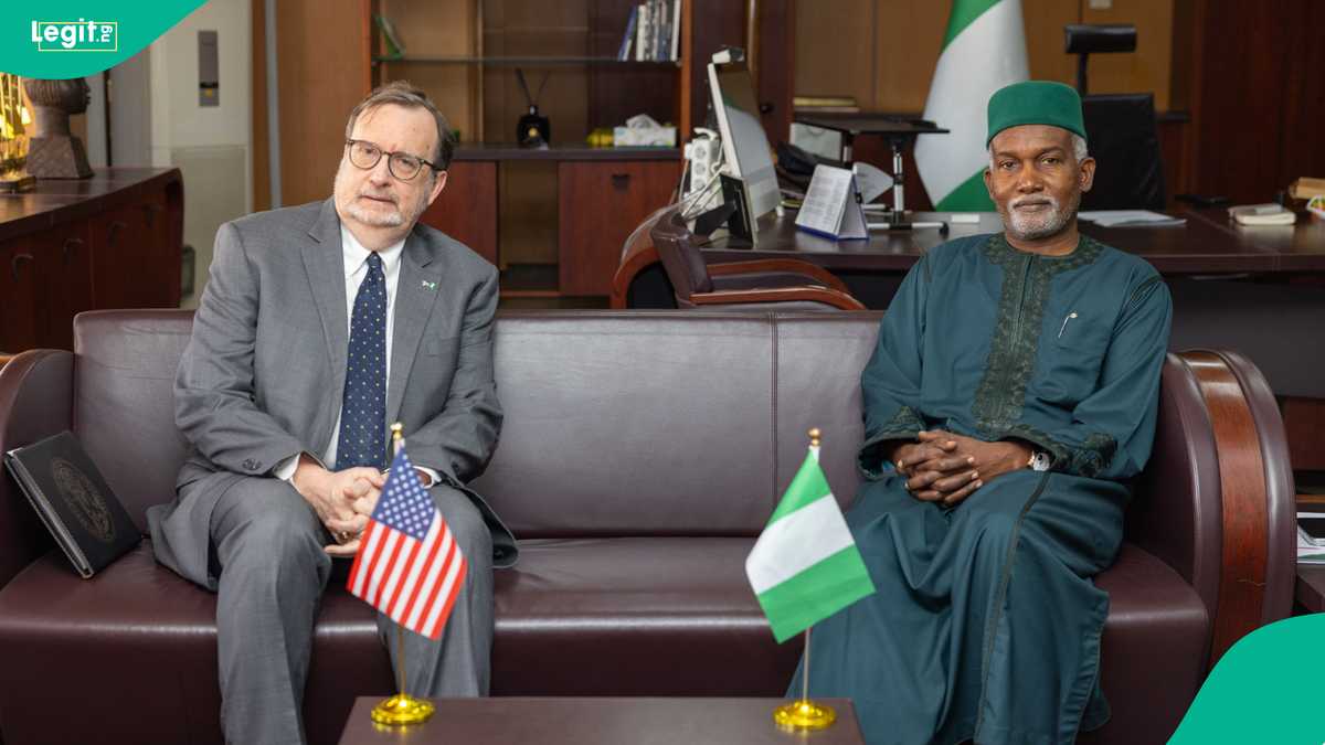 US embassy sends new message to Nigerians on visa application