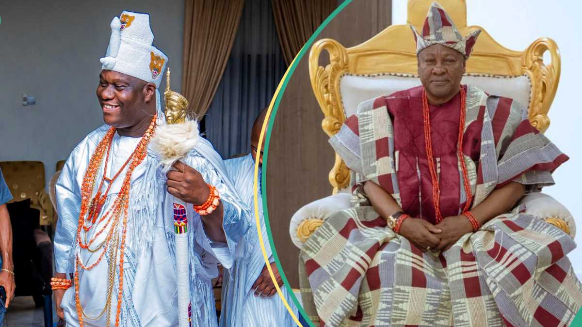 Watch video: Ooni confers chieftaincy title on Ghanaian President Mahama