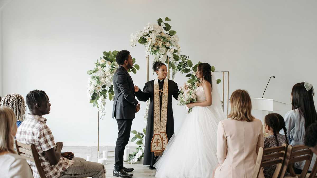 I thought my Dad was dead – then he showed up at my wedding