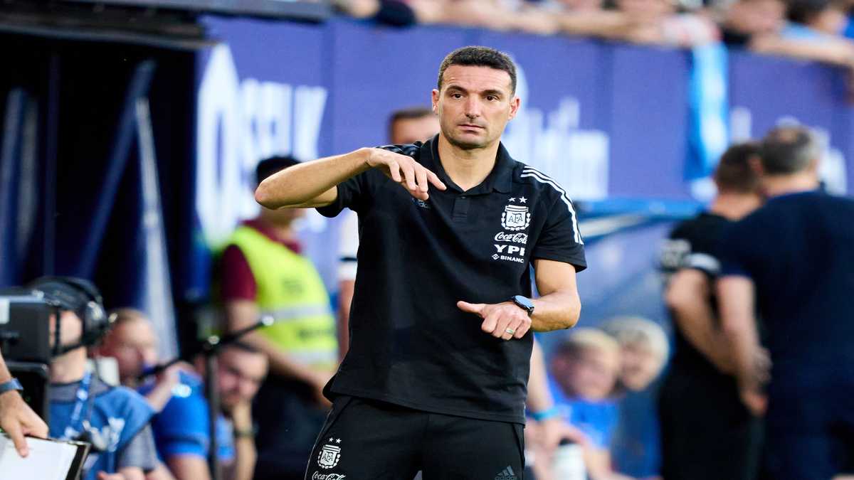 Lionel Scaloni's stats, salary, age, nationality, wife, achievements ...