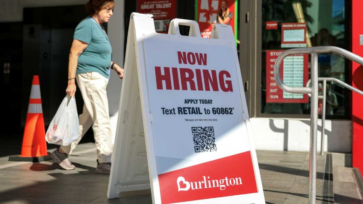 Asian markets retreat ahead of US jobs as tech worries weigh