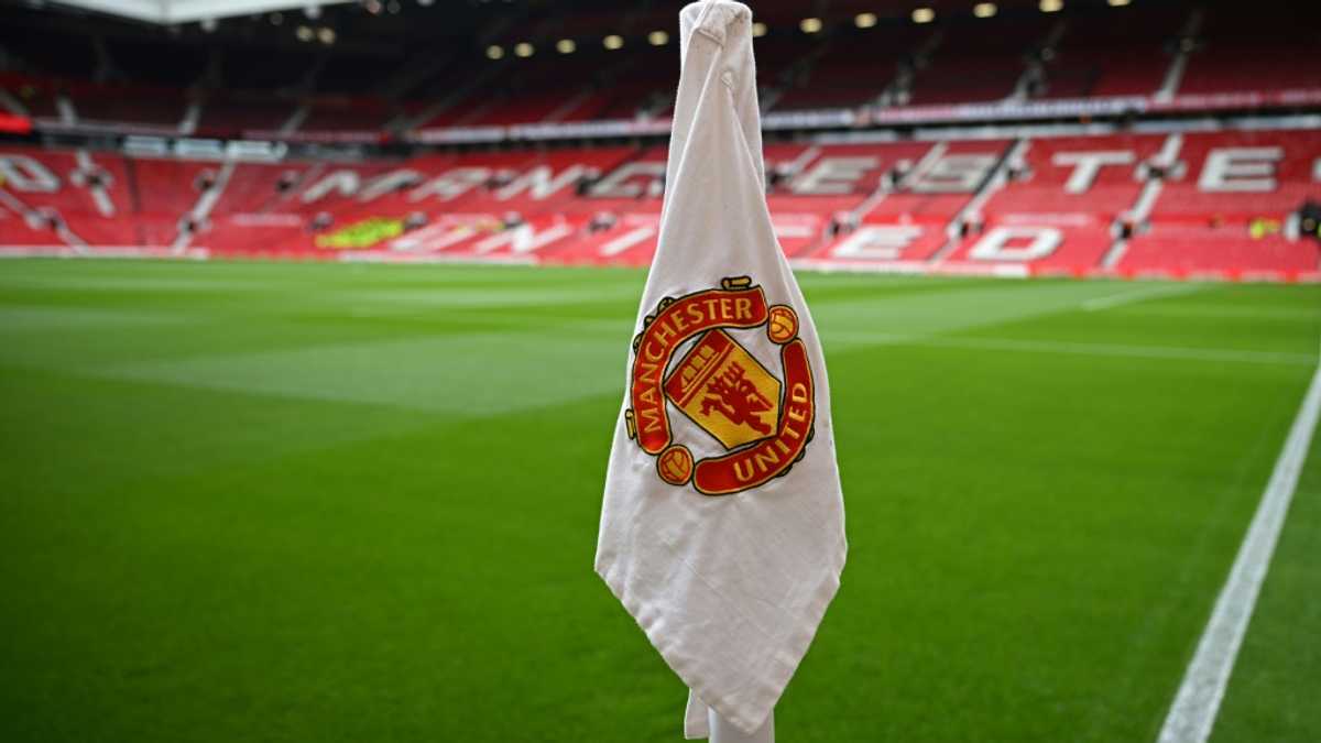 Man Utd revenue falls as Champions League absence bites