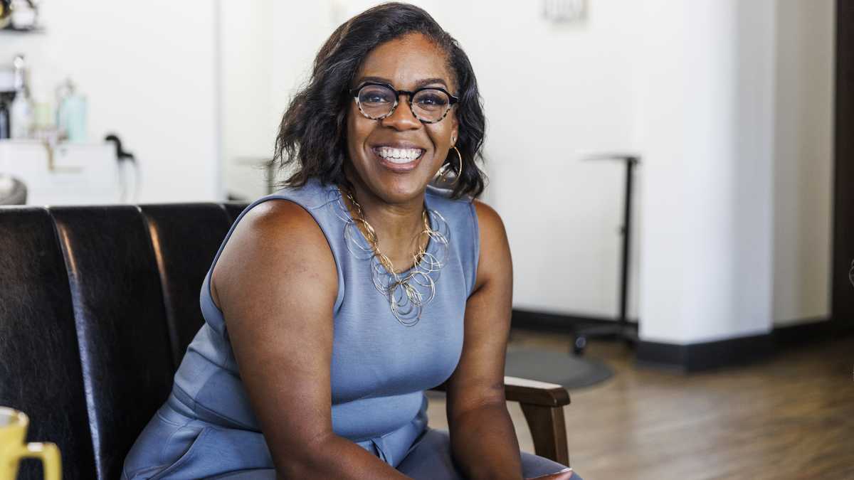 I moved in with the perfect man at 51 – Eight days later, I 