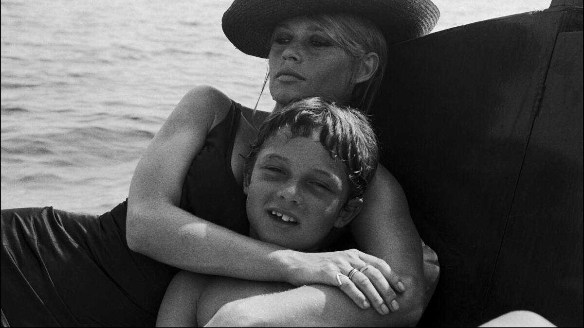 La Vie Discr te De Thea Charrier Petite Fille De Brigitte Bardot la-vie-discr-te-de-thea-charrier-petite-fille-de-brigitte-bardot