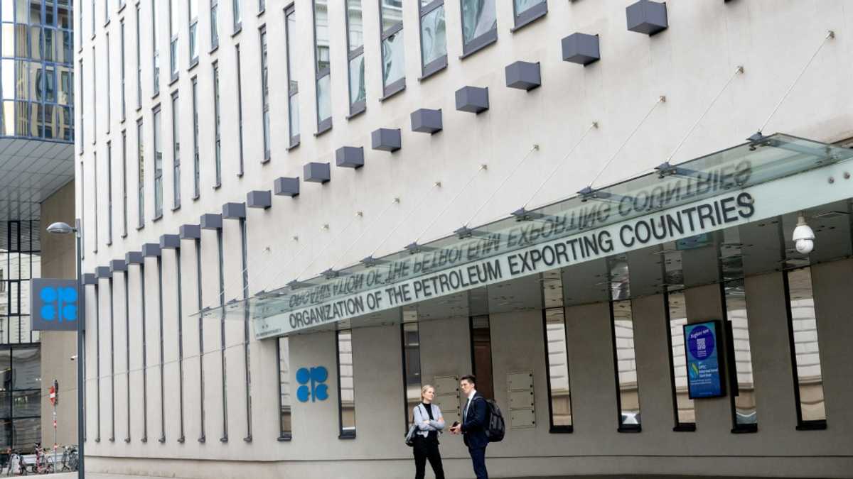 OPEC+ likely to maintain current output levels