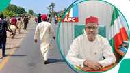 Fusatattun matasa sun farmaki dan majalisar tarayya na APC a Kano da duwatsu
