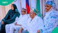 Bidiyo: An hango Zarah, ɗiyar Buhari tana rusa kuka a London bayan rasuwar mahaifinta