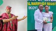 Nollywood ‘jazz man’ actor Adewale Alebiosu shares court wedding photo: “Babalawo for registry”