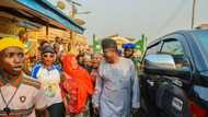 Senator Smart Adeyemi gives N20 million bursary to brilliant students in Kogi