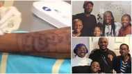 Make he leave space for new ones: Hilarious reactions as 2baba tattoos names of 7 kids on his arm