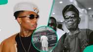 Wizkid finally reacts to video of his father walking under rain amid Davido drama: “No wonder”