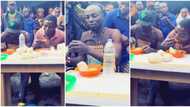 "I dey swallow spit": Nigerian man finishes 10 wraps of fufu in less than 10 minutes, wins N10,000 in video