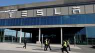 Tesla reports drop in auto sales, while Toyota sees US surge