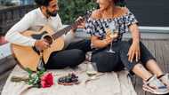 21 romantic picnic date ideas for when the weather is just right