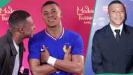 Kylian Mbappé's joyful reaction to lifelike artwork of himself captured in video