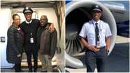 Emotional moment son flies his parents as a pilot for the first time, photo stirs beautiful reactions