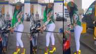 "Can I be your friend?" Elegant lady with electrifying beauty buys fuel at filling station, video goes viral