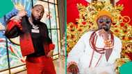 Davido kneels before Olu of Warri at event, shows sign of deep respect: "He is so humble"