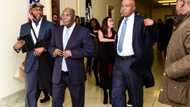 Wadansu tsirarun 'yan Najeriya a kasashen waje na can suna taya Atiku murnar isowa kasashensu, da kushe