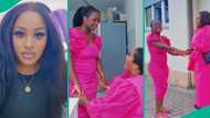 Mum kneels to apologise to her special daughter in emotional video, shares why she did so