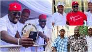 I'm the last of the males: Obi Cubana proudly shows off his elder brothers, businessman looks like one of them