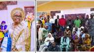 Kind man opens food bank in Osun state, distributes free food to poor people, many praise him