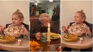 Little baby imitates her 85-year-old grandma who has no teeth, chews food with lips in TikTok video