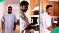Blind man shares how he warms his food when he’s alone at home, viral video melts hearts