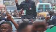 Trending video: Peter Obi joins hundreds of Muslims for Iftar at Central Mosque in Maraba-Nyanya