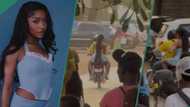 Ayra Starr makes dramatic exit from a show in Benin Republic, leaves on Okada, people run after her