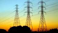Yadda wata mata ta yi wa jami'an PHCN mugun duka da yaje karbar kudin wuta ana kulle (Bidiyo)